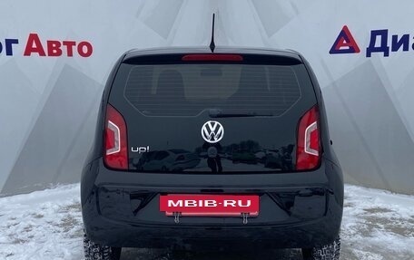 Volkswagen up! I рестайлинг, 2013 год, 550 000 рублей, 5 фотография