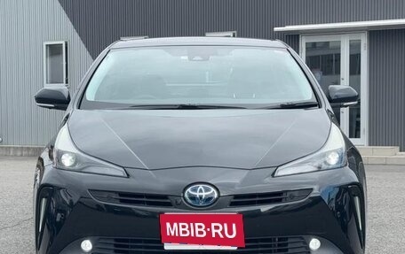 Toyota Prius IV XW50, 2021 год, 1 590 000 рублей, 2 фотография