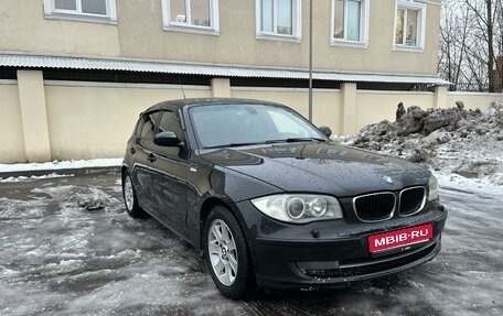 BMW 1 серия, 2006 год, 630 000 рублей, 1 фотография