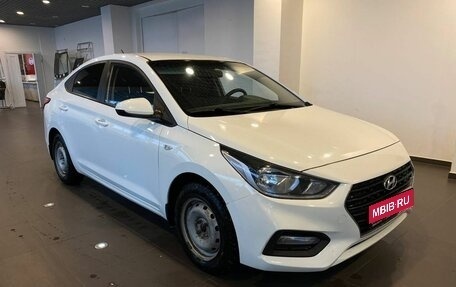 Hyundai Solaris II рестайлинг, 2017 год, 1 300 000 рублей, 1 фотография