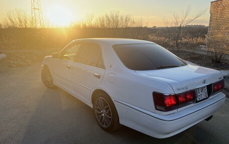 Toyota Crown, 2002 год, 1 100 000 рублей, 33 фотография