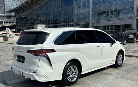 Toyota Sienna, 2021 год, 5 000 000 рублей, 5 фотография