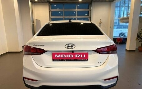 Hyundai Solaris II рестайлинг, 2017 год, 1 300 000 рублей, 4 фотография