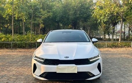 KIA K5, 2021 год, 1 775 000 рублей, 2 фотография