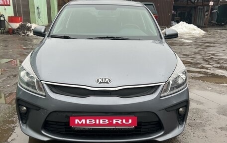 KIA Rio IV, 2018 год, 1 250 000 рублей, 2 фотография