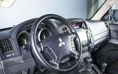 Mitsubishi Pajero IV, 2014 год, 2 550 000 рублей, 4 фотография