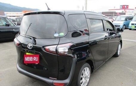 Toyota Sienta II, 2017 год, 1 350 000 рублей, 4 фотография