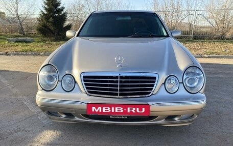 Mercedes-Benz E-Класс, 2000 год, 695 000 рублей, 2 фотография