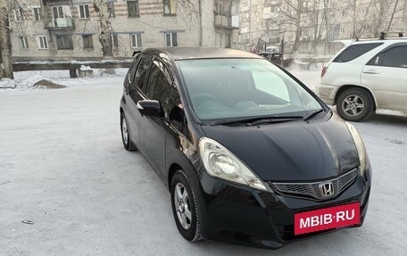 Honda Fit III, 2010 год, 690 000 рублей, 2 фотография