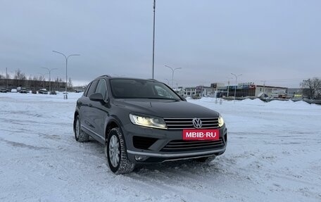 Volkswagen Touareg III, 2015 год, 3 950 000 рублей, 2 фотография