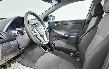 Hyundai Solaris II рестайлинг, 2013 год, 599 000 рублей, 16 фотография