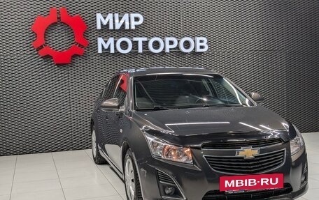 Chevrolet Cruze II, 2013 год, 820 000 рублей, 3 фотография