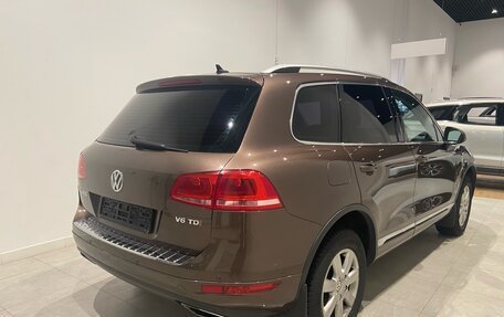 Volkswagen Touareg III, 2010 год, 2 100 000 рублей, 5 фотография