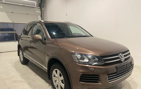 Volkswagen Touareg III, 2010 год, 2 100 000 рублей, 2 фотография