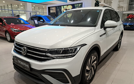 Volkswagen Tiguan II, 2022 год, 3 636 000 рублей, 5 фотография