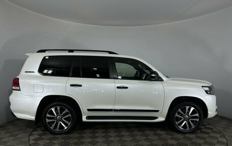 Toyota Land Cruiser 200, 2018 год, 6 900 000 рублей, 4 фотография