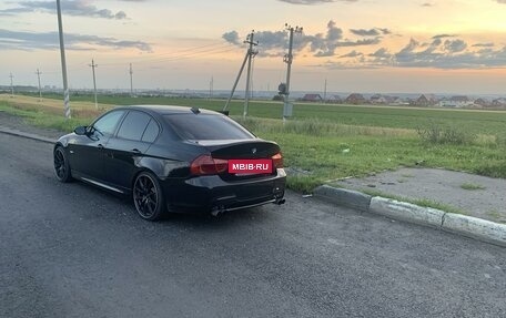 BMW 3 серия, 2009 год, 1 600 000 рублей, 3 фотография