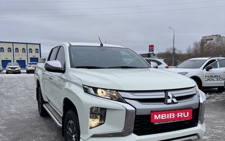 Mitsubishi L200 IV рестайлинг, 2021 год, 3 400 000 рублей, 2 фотография