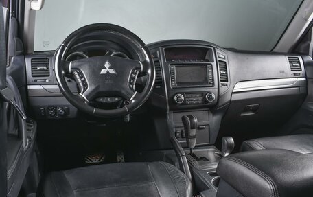 Mitsubishi Pajero IV, 2012 год, 2 000 000 рублей, 14 фотография