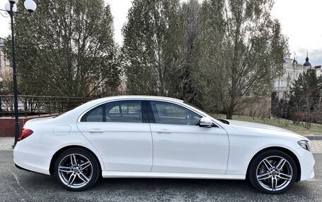 Mercedes-Benz E-Класс, 2019 год, 4 300 000 рублей, 14 фотография