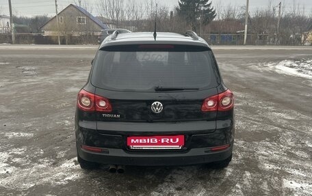 Volkswagen Tiguan I, 2010 год, 900 000 рублей, 4 фотография