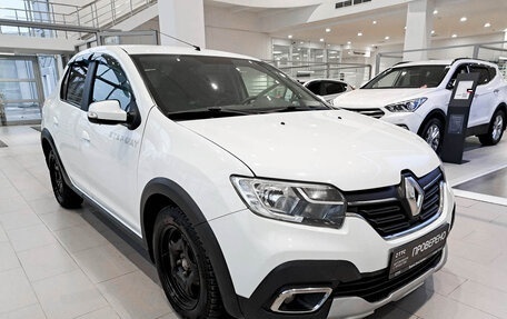 Renault Logan II, 2019 год, 597 182 рублей, 3 фотография