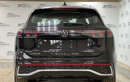 Volkswagen Tiguan, 2024 год, 5 990 000 рублей, 6 фотография