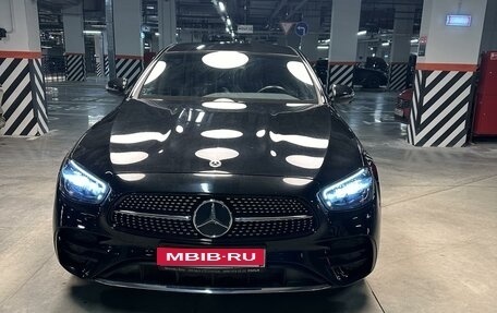 Mercedes-Benz E-Класс, 2021 год, 5 300 000 рублей, 1 фотография