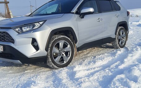 Toyota RAV4, 2020 год, 3 359 000 рублей, 3 фотография