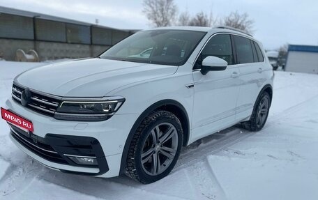 Volkswagen Tiguan II, 2018 год, 3 850 000 рублей, 2 фотография