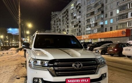 Toyota Land Cruiser 200, 2016 год, 6 250 000 рублей, 1 фотография