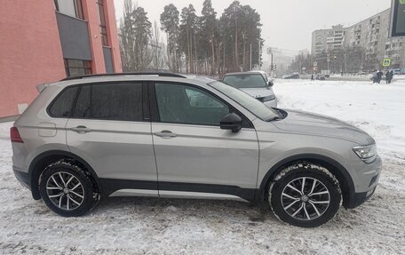 Volkswagen Tiguan II, 2019 год, 2 800 000 рублей, 3 фотография