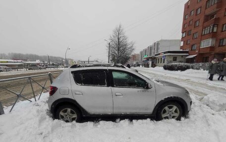 Renault Sandero II рестайлинг, 2017 год, 800 000 рублей, 4 фотография