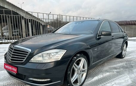 Mercedes-Benz S-Класс, 2011 год, 2 500 000 рублей, 1 фотография