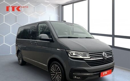 Volkswagen Multivan T6 рестайлинг, 2024 год, 17 995 490 рублей, 3 фотография