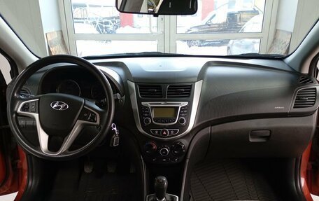 Hyundai Solaris II рестайлинг, 2013 год, 845 000 рублей, 14 фотография