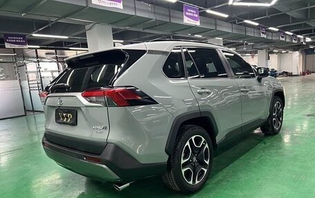 Toyota RAV4, 2021 год, 3 390 000 рублей, 5 фотография