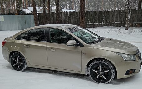 Chevrolet Cruze II, 2011 год, 616 000 рублей, 4 фотография