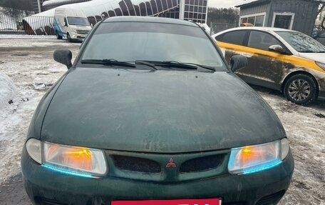 Mitsubishi Carisma I, 1998 год, 300 000 рублей, 2 фотография