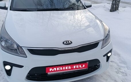 KIA Rio IV, 2019 год, 1 700 000 рублей, 4 фотография