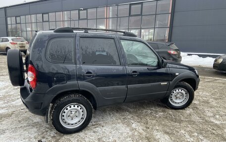 Chevrolet Niva I рестайлинг, 2017 год, 850 000 рублей, 3 фотография