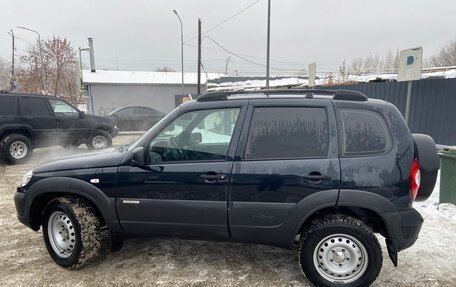 Chevrolet Niva I рестайлинг, 2017 год, 850 000 рублей, 4 фотография