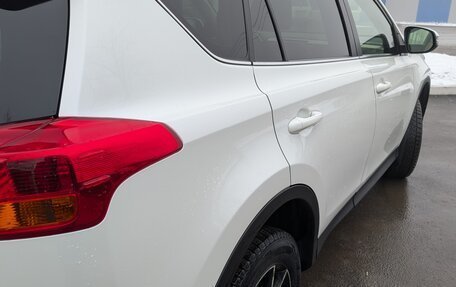 Toyota RAV4, 2015 год, 3 200 000 рублей, 14 фотография