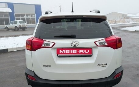 Toyota RAV4, 2015 год, 3 200 000 рублей, 15 фотография