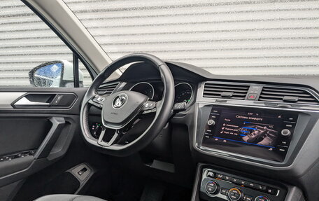 Volkswagen Tiguan II, 2020 год, 2 650 000 рублей, 21 фотография