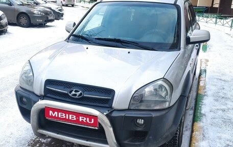 Hyundai Tucson III, 2006 год, 1 000 000 рублей, 1 фотография