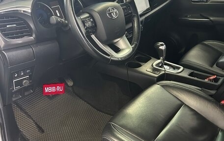 Toyota Hilux VIII, 2019 год, 3 500 000 рублей, 8 фотография