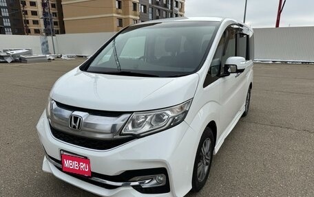 Honda Stepwgn IV, 2015 год, 2 095 000 рублей, 1 фотография