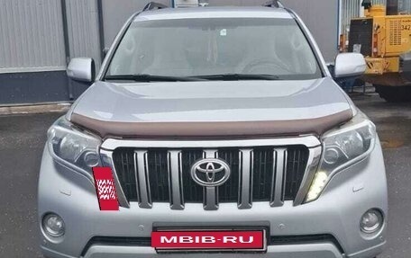 Toyota Land Cruiser Prado 150 рестайлинг 2, 2015 год, 3 250 000 рублей, 8 фотография