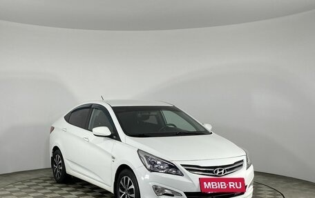 Hyundai Solaris II рестайлинг, 2015 год, 1 460 000 рублей, 2 фотография